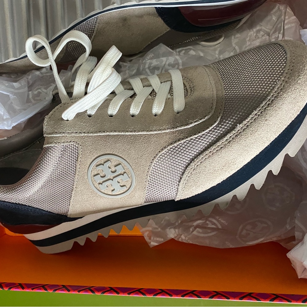 Authentic Tory Burch sneakers - Picture 7 of 8